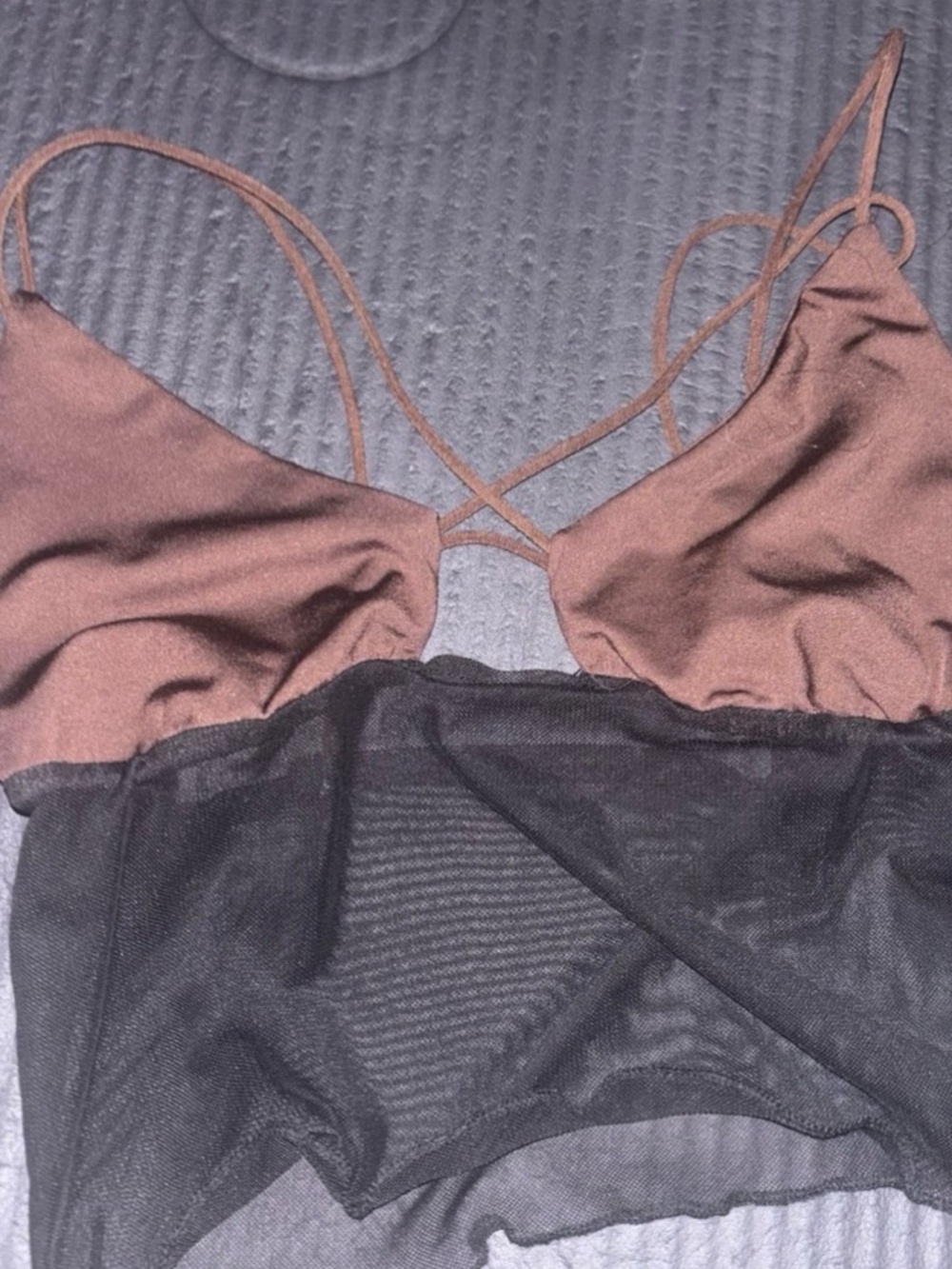 Strappy crop top - Picture 2 of 2